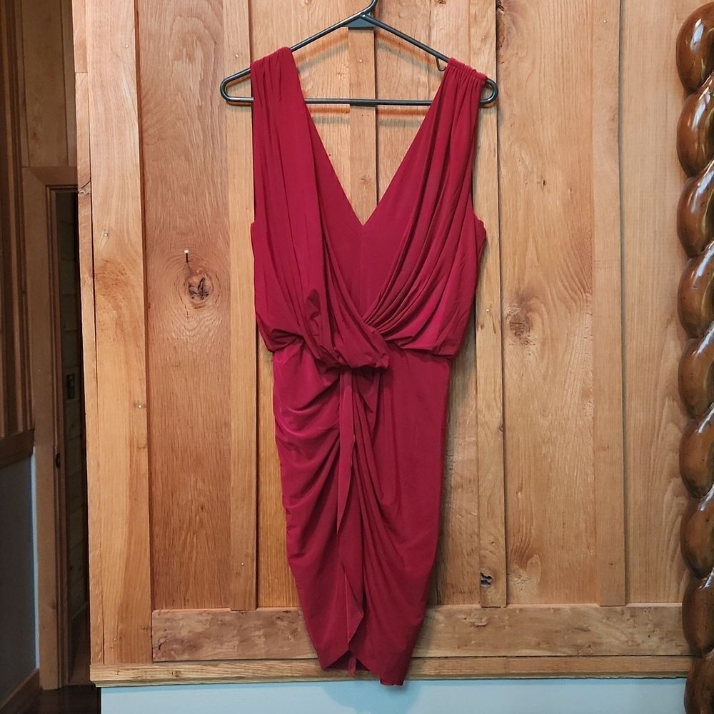 Misa Los Angeles Sleeveless V-Neck Cocktail Holiday Party Mini Dress, XS, Red